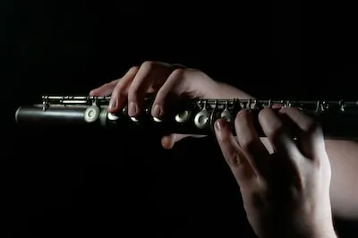 Understanding Dreams about Flute: Peace, Creativity, and Transformation