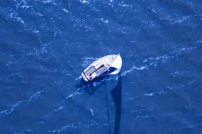 9 Interpretations of a Sinking Boat Dream