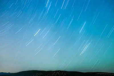 Unlocking the Symbolism of Dreaming About Shooting Stars and the Moon