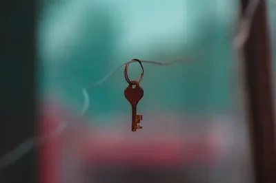 What Does Dreaming of a Broken Key Mean?