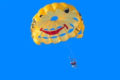 Overcoming Fears & Embracing Change: The Meaning of Parachute Jump Dreams