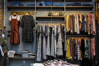 Dreaming of Clothing Stores: Symbolism and Insights into Growth