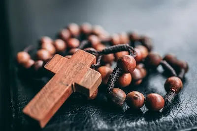 Decoding the Spiritual Meanings of Rosary Dreams