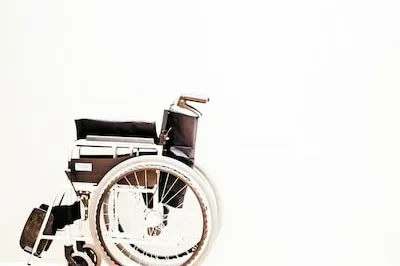 Unveiling the Meaning Behind Dreams of a Wheelchair-Bound Woman