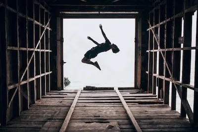 Unlocking the Symbolic Meaning of Parkour Dreams: Freedom & Growth