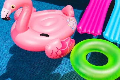 Unraveling the Emotional Meaning of Inflatable Pool Dreams